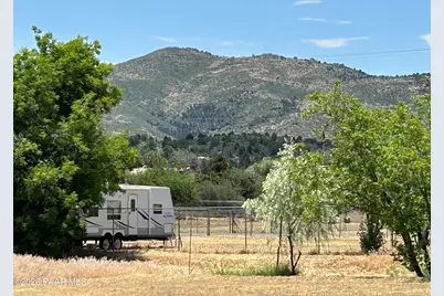 18628 S Joseph Hodge Road, Peeples Valley, AZ 86332 - Photo 7