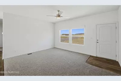 3419 W Cherry Blossom Lane, Paulden, AZ 86334 - Photo 7