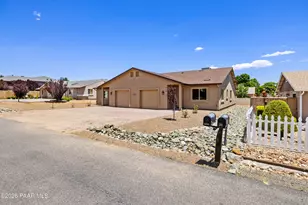 6201 N Reata Dr, Prescott Valley, AZ 86314 - Photo 3