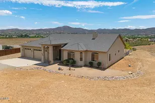 1805 S Crooked H Trail, Dewey-Humboldt, AZ 86327 - Photo 3
