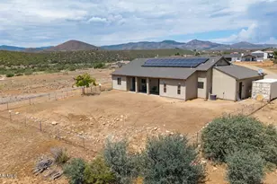 1805 S Crooked H Trail, Dewey-Humboldt, AZ 86327 - Photo 39