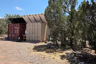 57602 N Hermana Ln, Seligman, AZ 86337 - Photo 13
