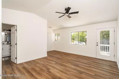 10375 E Oak Creek Valley Drive, Cornville, AZ 86325 - Photo 11