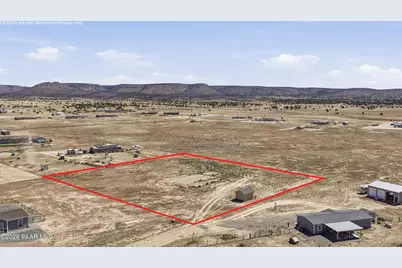 2280 W Chardonnay Way, Paulden, AZ 86334 - Photo 11