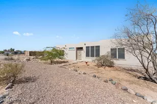 27513 N 252nd Ave, Wittmann, AZ 85361 - Photo 23