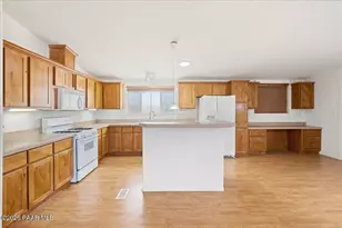 26875 N Kitty Hawk Ln, Paulden, AZ 86334 - Photo 7