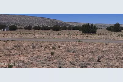 27705 W Fort Rock Road, Seligman, AZ 86337 - Photo 3