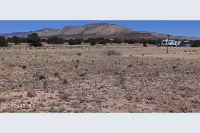 27705 W Fort Rock Road, Seligman, AZ 86337 - Photo 5