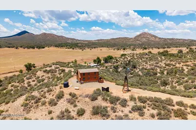 11850 W Faded Whistle Road, Skull Valley, AZ 86338 - Photo 35