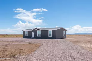 26894 N Chicory Wy, Paulden, AZ 86334 - Photo 1