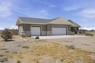 26180 N Vineyard Ln, Paulden, AZ 86334 - Photo 5