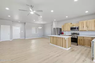 26180 N Vineyard Ln, Paulden, AZ 86334 - Photo 13