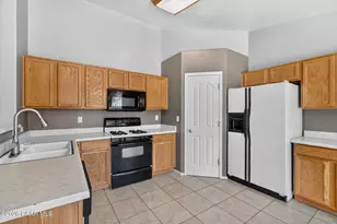 7901 E Marigold Ln, Prescott Valley, AZ 86314 - Photo 11