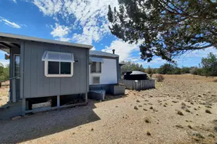31935 W Calle Belleza, Seligman, AZ 86337 - Photo 3