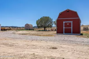 1285 W Kings Ct, Paulden, AZ 86334 - Photo 41