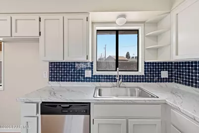 8195 E Yavapai Road, Prescott Valley, AZ 86314 - Photo 9