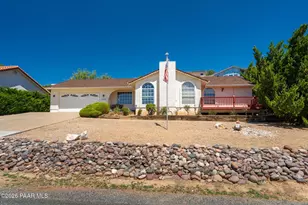 10680 E Straight Arrow, Dewey-Humboldt, AZ 86327 - Photo 1
