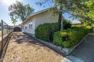 335 N Pleasant St, Prescott, AZ 86301 - Photo 3