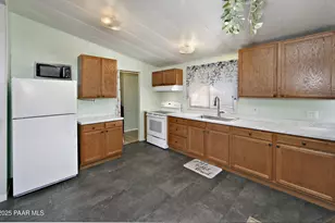 1415 Purple Sage Dr, Chino Valley, AZ 86323 - Photo 9