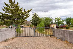 26825 N Woody Dr, Paulden, AZ 86334 - Photo 13