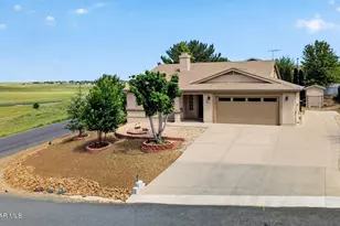 8000 Eagles Nest Ln, Prescott Valley, AZ 86314 - Photo 1