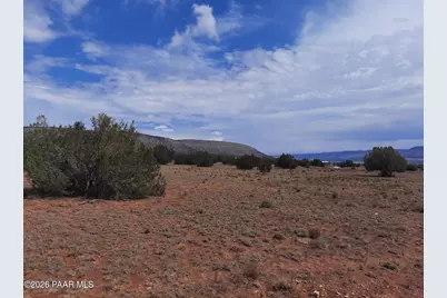 28964 W Fort Rock Road, Seligman, AZ 86337 - Photo 3