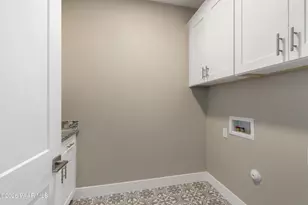 7543 E Louie Ln, Prescott Valley, AZ 86315 - Photo 11