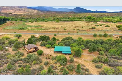1921 S Peavine Road, Skull Valley, AZ 86338 - Photo 21