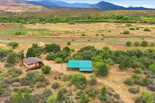 1921 S Peavine Rd, Skull Valley, AZ 86338 - Photo 21