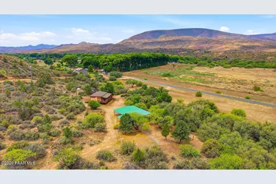 1921 S Peavine Road, Skull Valley, AZ 86338 - Photo 17