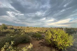 8420 W Claridge Ln, Wilhoit, AZ 86332 - Photo 1