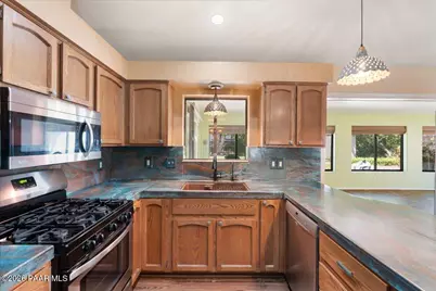 10817 E Turquoise Circle, Dewey-Humboldt, AZ 86327 - Photo 7