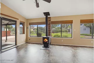 10817 E Turquoise Circle, Dewey-Humboldt, AZ 86327 - Photo 11