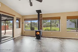 10817 E Turquoise Cir, Dewey-Humboldt, AZ 86327 - Photo 11