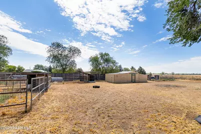 2117 North Road 1 East, Chino Valley, AZ 86323 - Photo 25