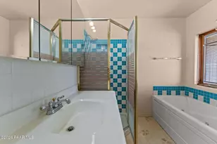 18112 S Spoon Rd, Peeples Valley, AZ 86332 - Photo 17