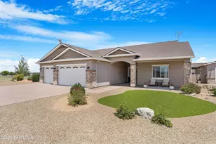9480 E Pronghorn Ln, Prescott Valley, AZ 86315 - Photo 3