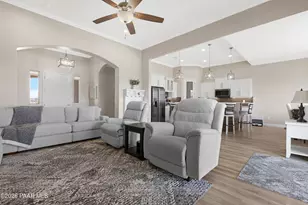 9480 E Pronghorn Ln, Prescott Valley, AZ 86315 - Photo 9