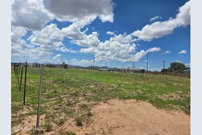435 W Bermuda Lane, Paulden, AZ 86334 - Photo 3