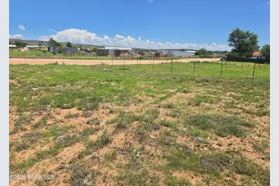 435 W Bermuda Lane, Paulden, AZ 86334 - Photo 5