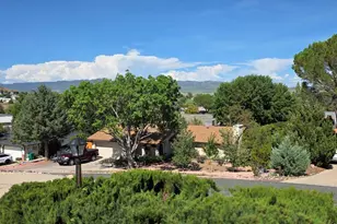 826 N Hopi Trail, Dewey-Humboldt, AZ 86327 - Photo 3