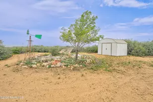 1075 N Ambassador Rd, Dewey-Humboldt, AZ 86327 - Photo 31