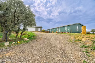 1075 N Ambassador Road, Dewey-Humboldt, AZ 86327 - Photo 3