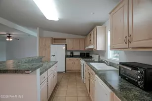 1075 N Ambassador Rd, Dewey-Humboldt, AZ 86327 - Photo 11