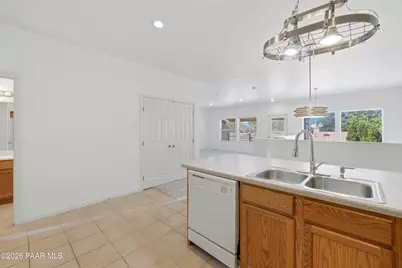 985 N Fairway Drive, Dewey-Humboldt, AZ 86327 - Photo 5