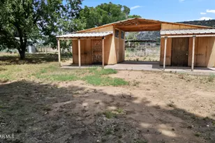 12070 W Kelton Ln, Skull Valley, AZ 86338 - Photo 35