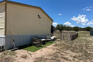 25284 W El Dorado Dr, Seligman, AZ 86337 - Photo 23