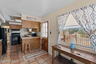 17134 W Fountain Hill Ln, Yarnell, AZ 85362 - Photo 11
