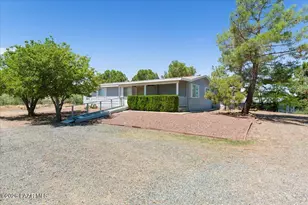 17201 E Peach Tree Rd, Mayer, AZ 86333 - Photo 15