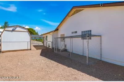 11113 E Navajo Drive, Dewey-Humboldt, AZ 86327 - Photo 17
